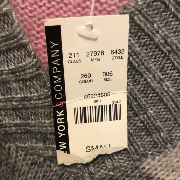 New York‎ & Company Wool Blend V-Neck Gray/Pink Sweater/ Size Small "NWT" - Picture 3 of 11